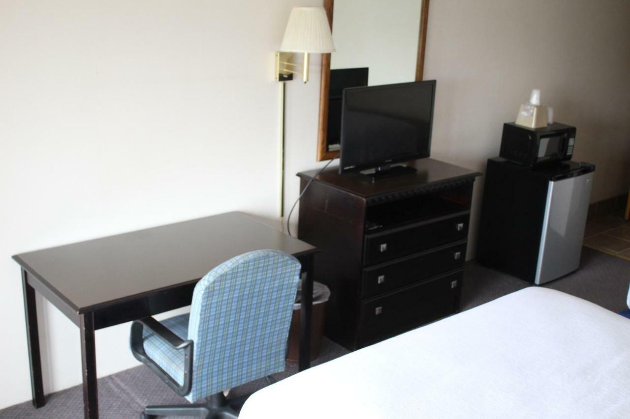 Red Carpet Inn นอร์ธอีสต์ ภายนอก รูปภาพ